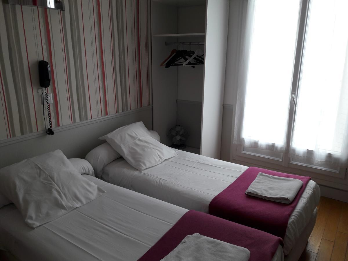 Dreibettzimmer mit eigenem Bad